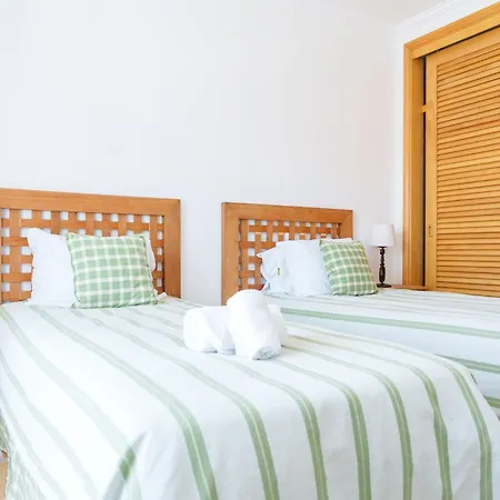 T2 Espacoso Del Rey, Obidos Piscina Comum, Caravelas