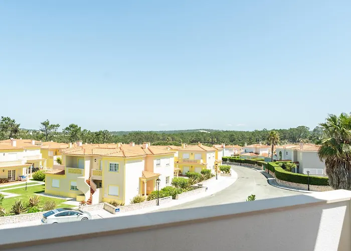 Apartamento T2 Espaçoso Del Rey, óbidos Piscina Comum, Caravelas